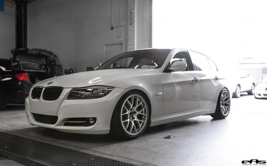  BMW 335i Sedan Alpine White by EAS 2016 года  (фото 4 из 11)